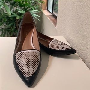 Pour le Victoire flats